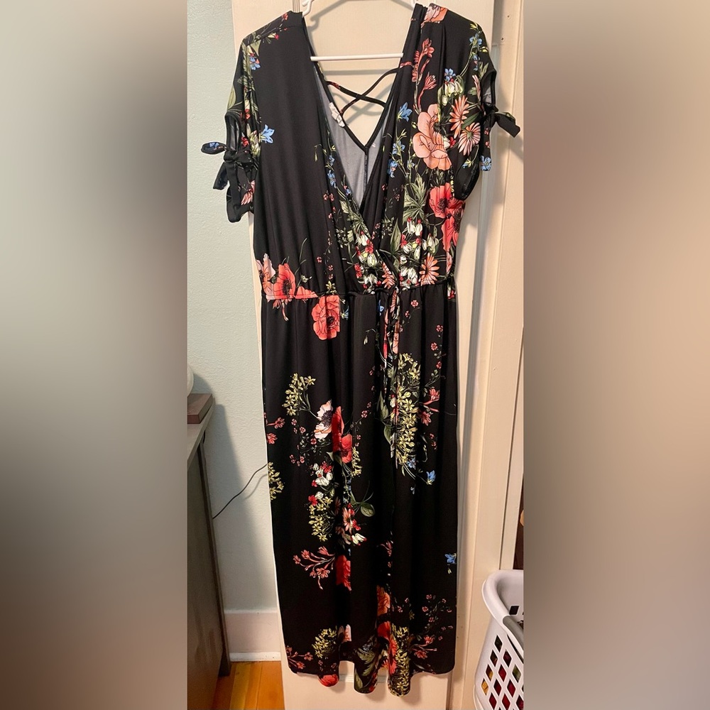 4/$25 bundle deal- Maurices black floral Maxi Dress V-Neck Flutter Sleeve